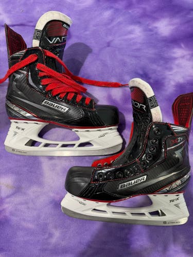 Senior Bauer Vapor X2.7 Hockey Skates Regular Width Size 6 (Used)