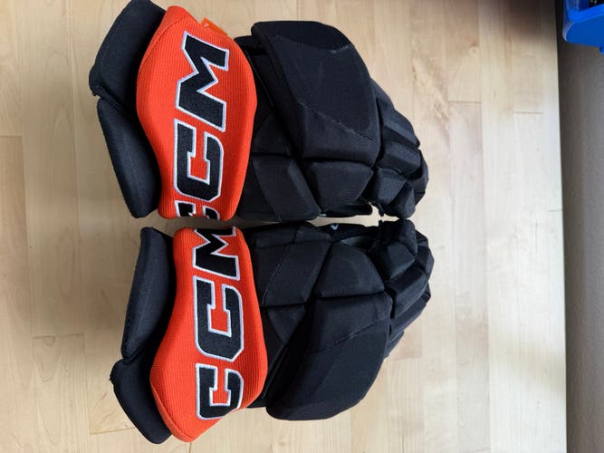 CCM HGPJSPP Gloves 14" Pro Stock (Used)