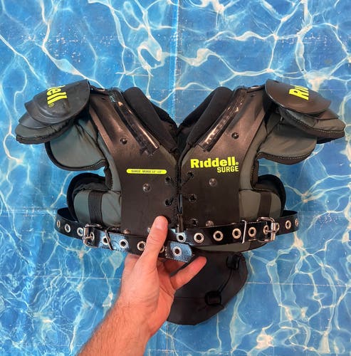 Medium Youth Riddell Surge Shoulder Pads (Used)