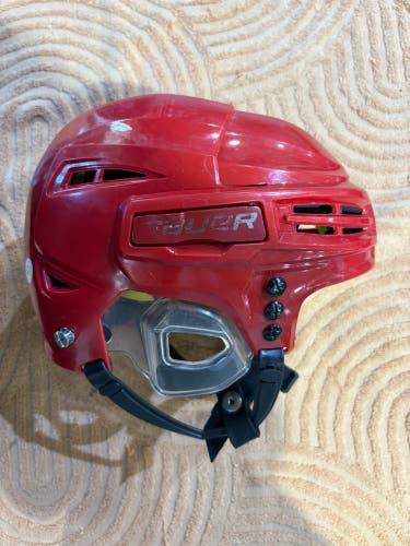 Red Youth Bauer Re-Akt 100 Helmet (Used)