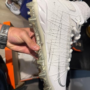 White Men's Size M 11.5 (W 12.5) Adult Nike Huarache Mid Top (New)