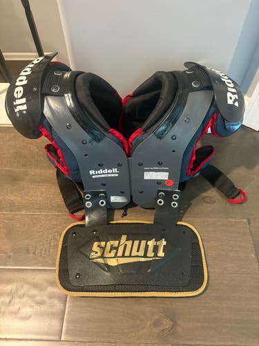 Large Youth Riddell Pursuit Shoulder Pads (Used)