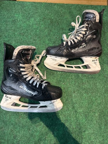 Senior Bauer S24 Supreme Matrix (SMU) Hockey Skates (Fit 2) Size 7.5 (Used)