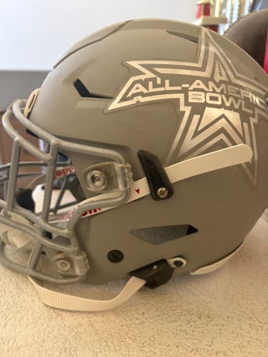Gray Adult Large Riddell SpeedFlex Helmet (Used)