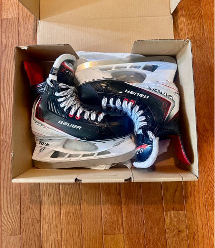 2025 Bauer Vapor Flylite Hockey Skates Extra Wide Width 6.5 (Used)