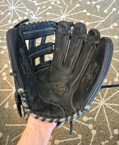 Outfield RH Rawlings Baseball Glove 12" (Used)