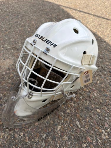 White Senior Bauer 960XPM Goalie Mask (Used)