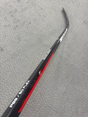 Junior Bauer Vapor 3X Right Handed Hockey Stick 50 Flex (New)