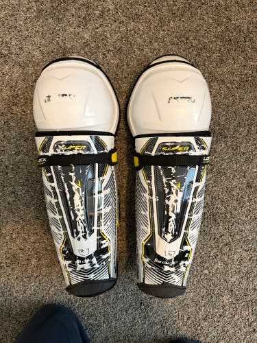 Senior CCM Super Tacks 15" Shin Pads (Used)
