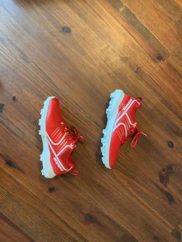 Red Men's Size M 9.0 (W 10.0) Youth Low Top Molded Cleats (Used)