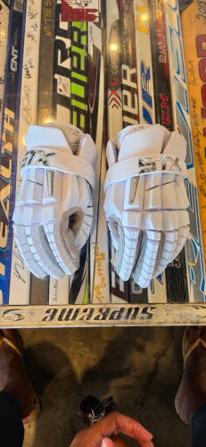 STX Surgeon RZR2 Lacrosse Gloves