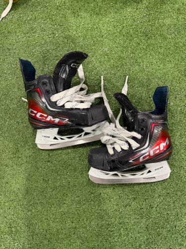 CCM JetSpeed FT890 Hockey Skates | Size 11.5Y
