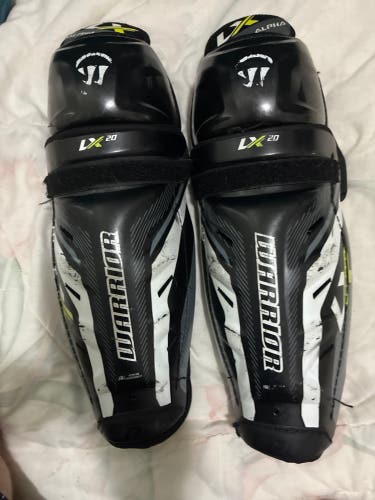 Junior Warrior Alpha LX 20 13" Shin Pads (Used)