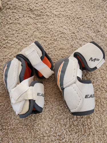 Junior Medium Easton M3 Elbow Pads (Used)