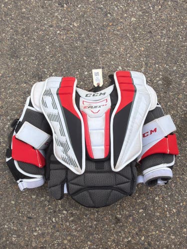 Junior Small / Medium CCM EFlex 5.5 Goalie Chest Protector (Used)