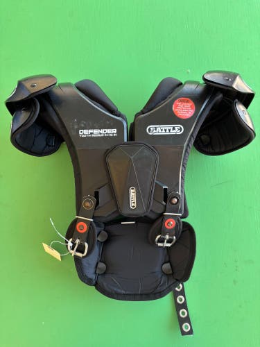 Medium Youth Battle Defender Shoulder Pads + Battle Backplate