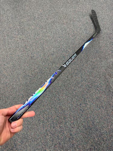 Youth Bauer Vapor Flylite Hockey Stick Left Hand P92 20 Flex (Used)