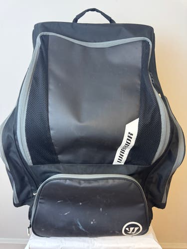 Warrior Backpack/roller bag for hockey equipment