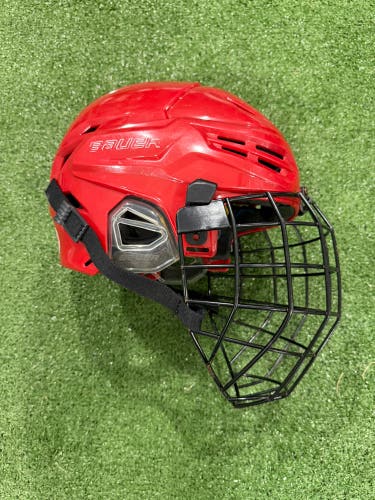 Bauer Re-Akt 95 Helmet | Medium w/ Cage