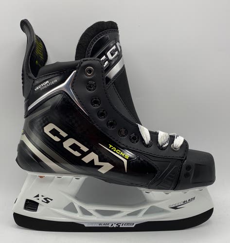 NEW CCM Tacks Vector Premier Skates Size 6.5 R