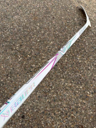 Junior Bauer Proto2 Hockey Stick Right Handed 30 Flex (Used)