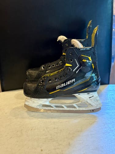 2022 Bauer Supreme M5 Pro Hockey Skates Regular Width 13.5 (Used)