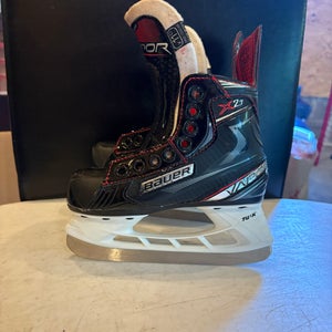 2019 Bauer Vapor X2.7 Hockey Skates Regular Width 11 (New)