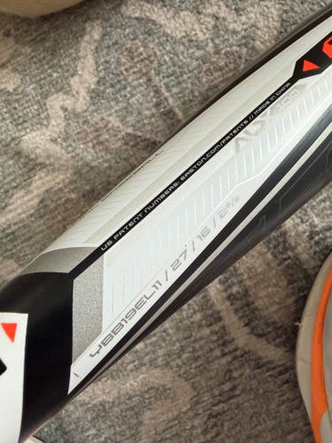 Easton Elevate Alloy Bat (-11) 16 oz 27" (Used)