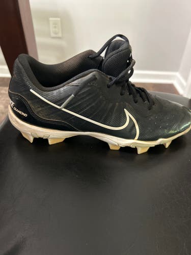 Black Men's Size M 9.0 (W 10.0) Youth Nike Low Top Molded Cleats (Used)