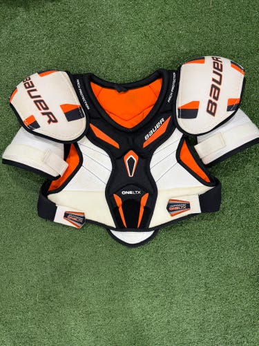 Bauer Supreme OneLTX Shoulder Pads | Senior Large