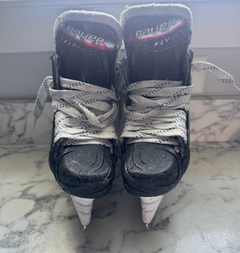Black/White 2025 Bauer Vapor Fly40 Hockey Skates Regular Width Size 2 (Used)