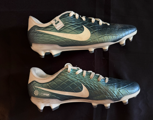 Unisex 6.5Y (Big Kids / Youth) Emerald Nike Tiempo Legend 10 Elite Cleats (Used)