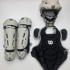 Wilson EZ Gear 2.0 Catcher’s Kit Black S/M Youth Ages 5 - 7 Open Box Baseball (New)