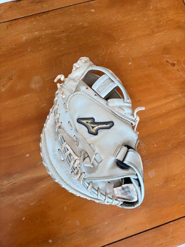 Mizuno LH Catcher's Softball Glove 34" (Used)