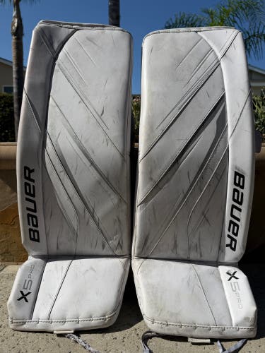 33” Small Bauer Vapor X5 Pro Goalie Leg Pads (Used)