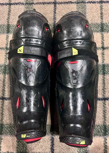 Bauer Vapor 3X intermediate hockey Shin Pads 14” in perfect condition!