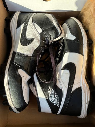Men's Size M 11.0 (W 12.0) Nike High Top (Used)