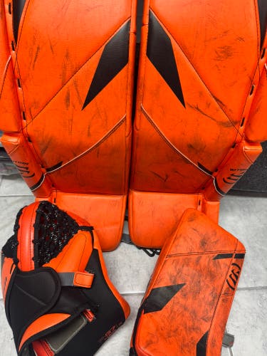 28" 2024 Warrior Ritual G7 Regular Goalie Full Set (Used)
