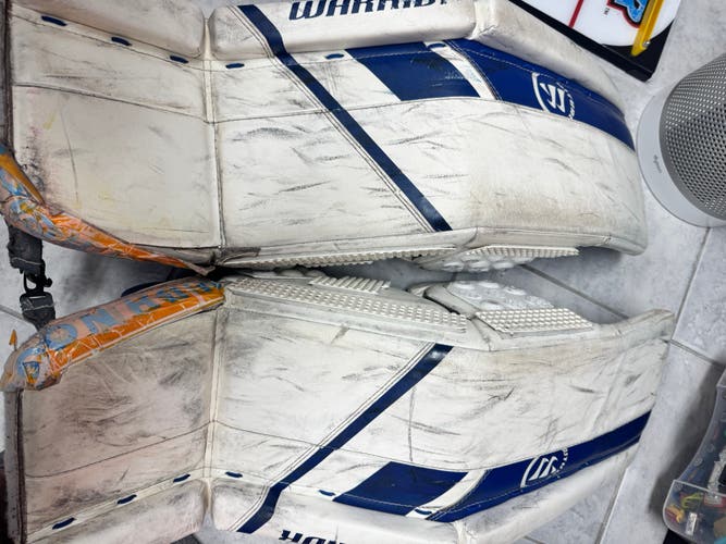 28" 2020 Warrior Ritual G5 Goalie Leg Pads (Used)
