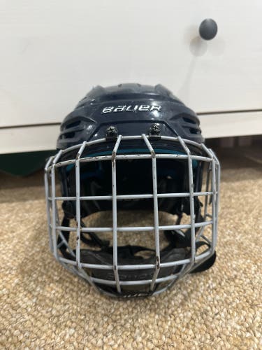 Small Bauer Re-Akt 55 Helmet (Used)