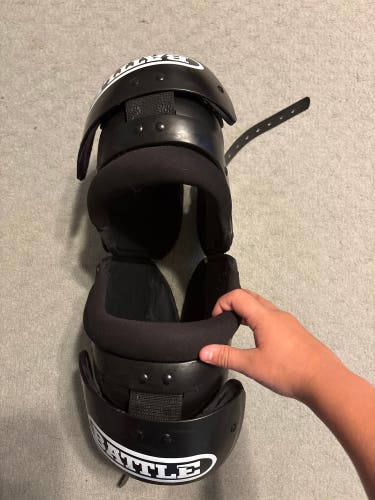 Medium Youth Battle Phantom Shoulder Pads (Used)