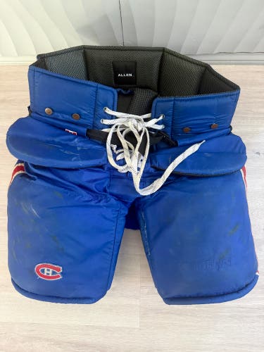 Senior XL Vaughn Pro Spec Hockey Goalie Pants (Used)