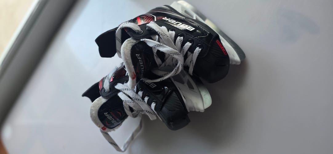 Black 2025 Bauer Lil Rookie Hockey Skates Regular Width 7 (Used)