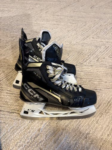 CCM Tacks AS-570 Hockey Skates Regular Width 10.5 (Used)