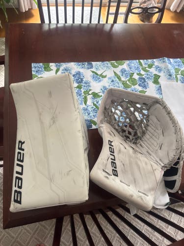 LIKE NEW Bauer Supreme Shadow Regular (Used)