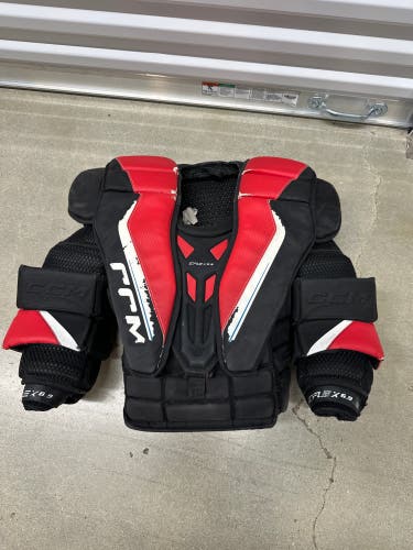 Small CCM EFlex 6.9 Goalie Chest Protector (Used)