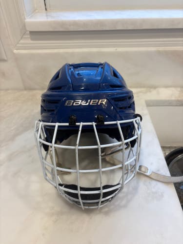 Small Bauer Re-Akt 150 Helmet (Used) with Small Bauer White Cage