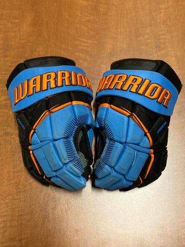 Junior Warrior Covert Deluxe Gloves 12" (Used)