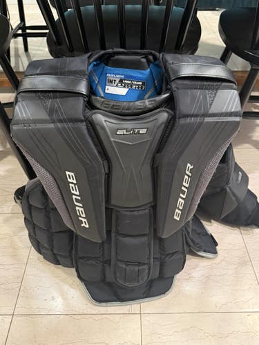 Intermediate Large Bauer Elite Goalie Chest Protector (Used)