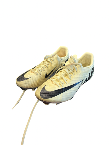Used Nike Soccer Cleats White Junior 04.5 11682-S000137981